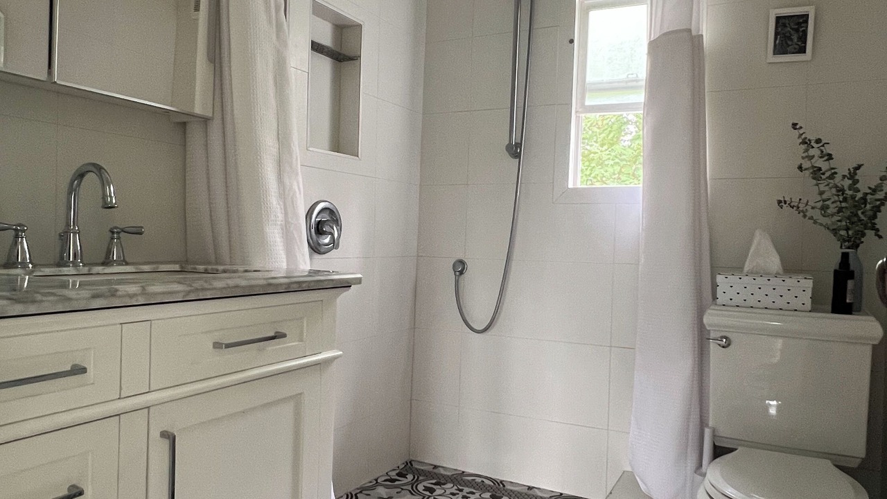 Photo of Bathroom in Inglewood