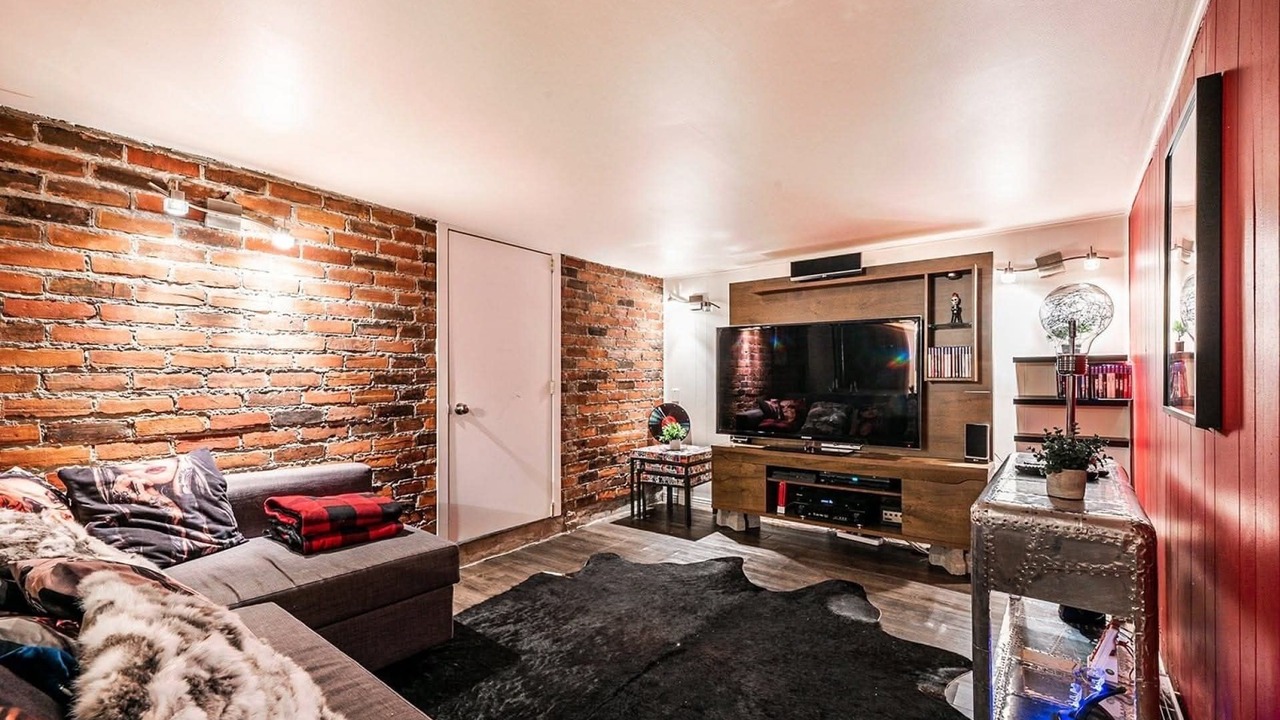 Photo of Livingroom in Pointe-Saint-Charles