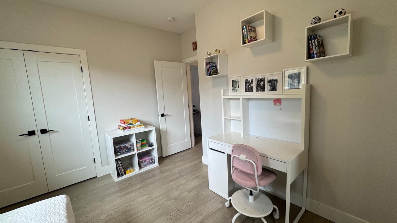 Photo of Bedroom in White Rock