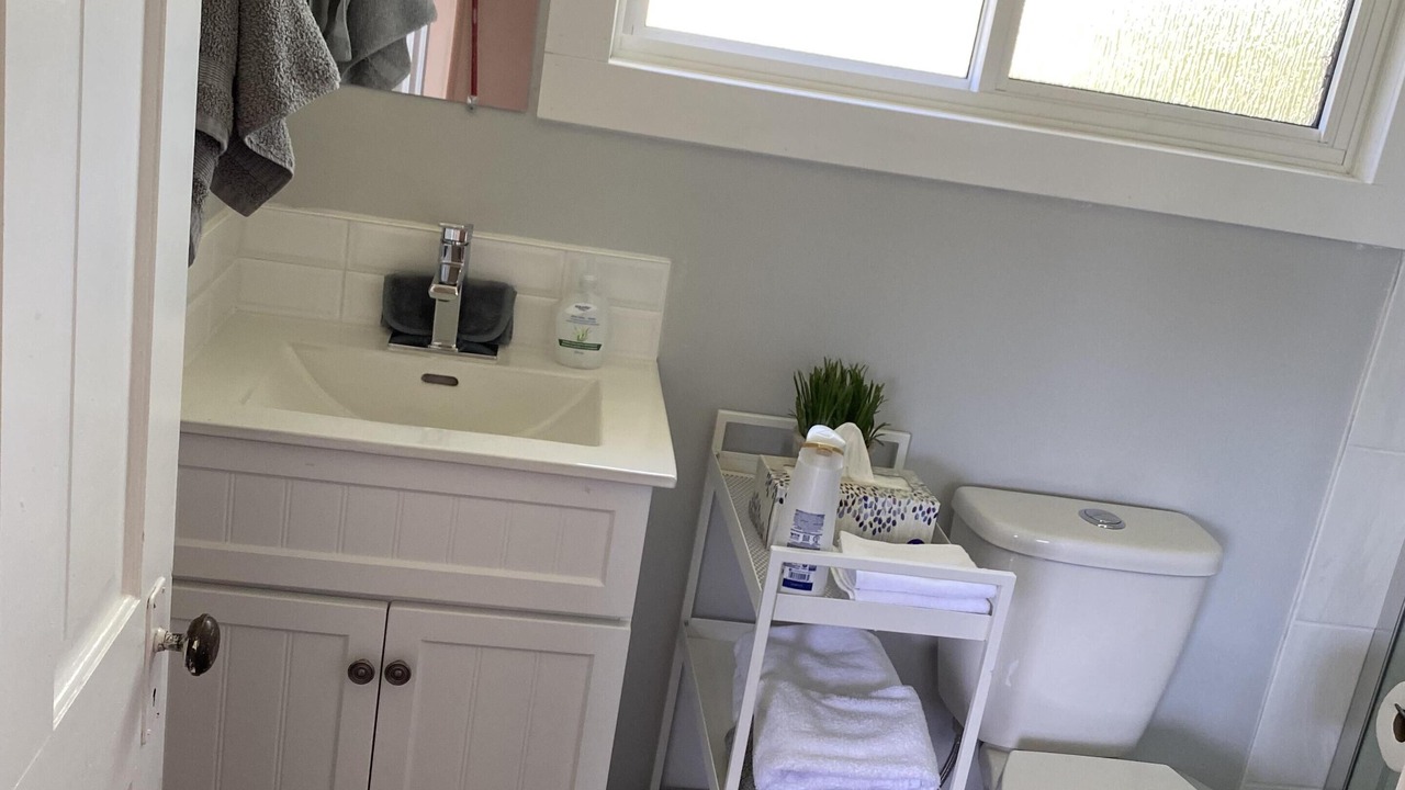 Photo of Bathroom in Lethbridge County
