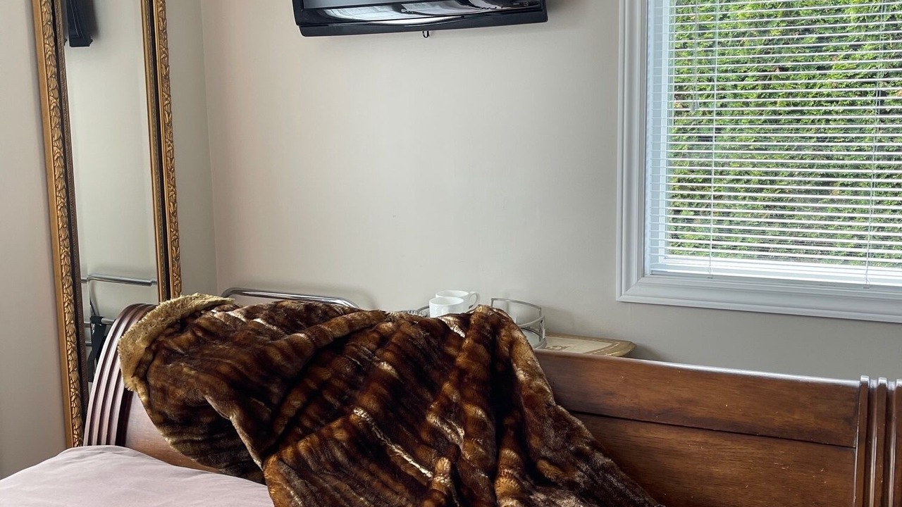 Photo of Bedroom in Saanich East