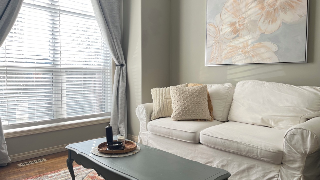 Photo of Livingroom in Markerville