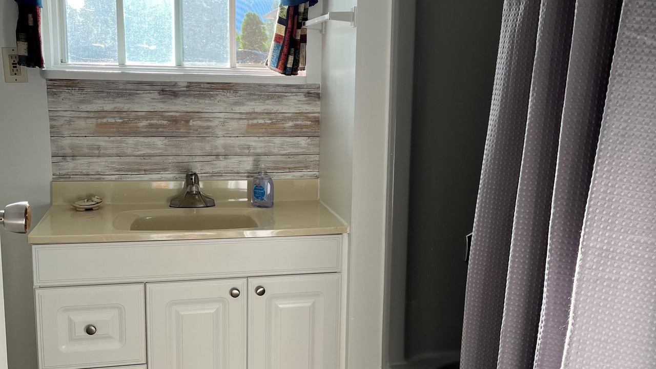 Photo of Bathroom in Salmon Arm
