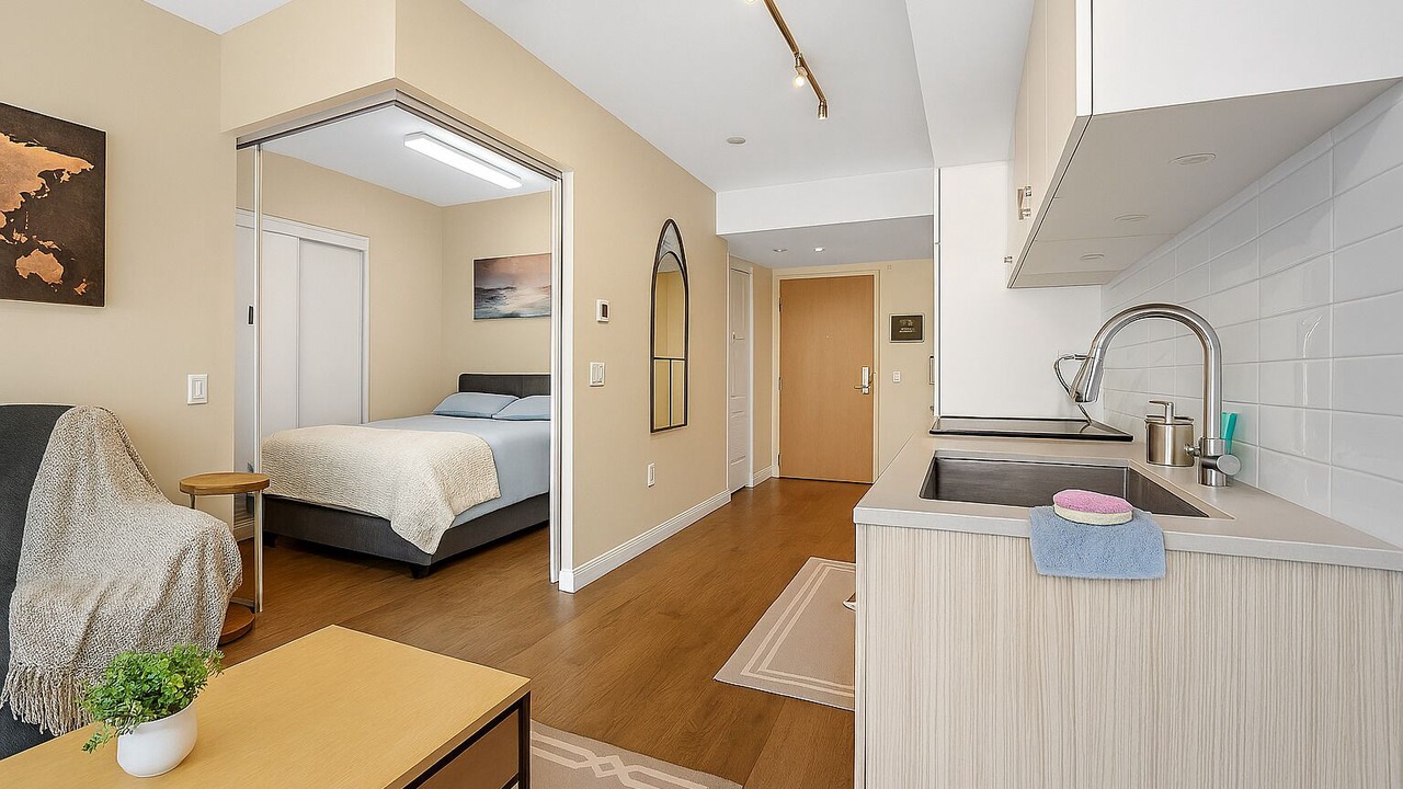 Photo of Bedroom in Garden District