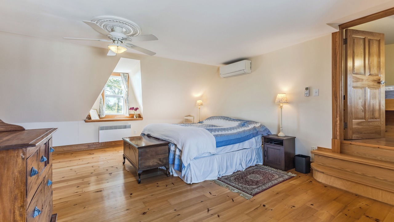 Photo of Bedroom in Brule Point
