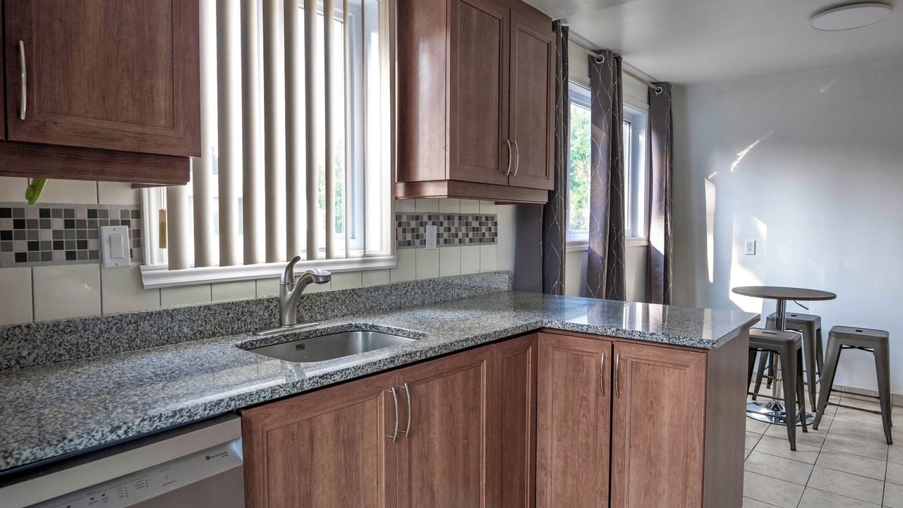 Photo of Kitchen in Laval-des-Rapides