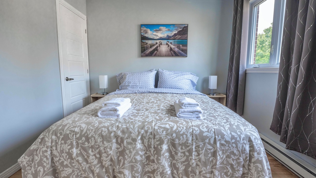Photo of Bedroom in Laval-des-Rapides