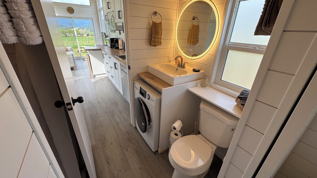 Photo of Bathroom in Central Kootenay