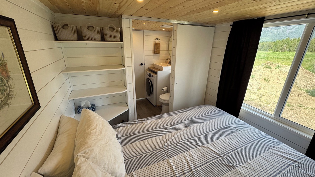 Photo of Bedroom in Central Kootenay