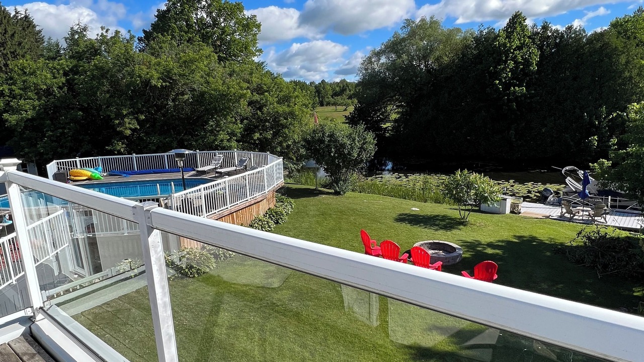 Photo of Patio Balcony in Fenelon Falls