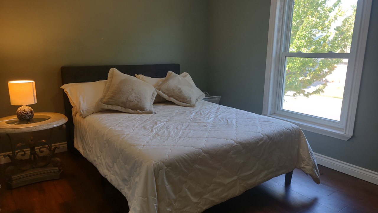 Photo of Bedroom in Bowmanville