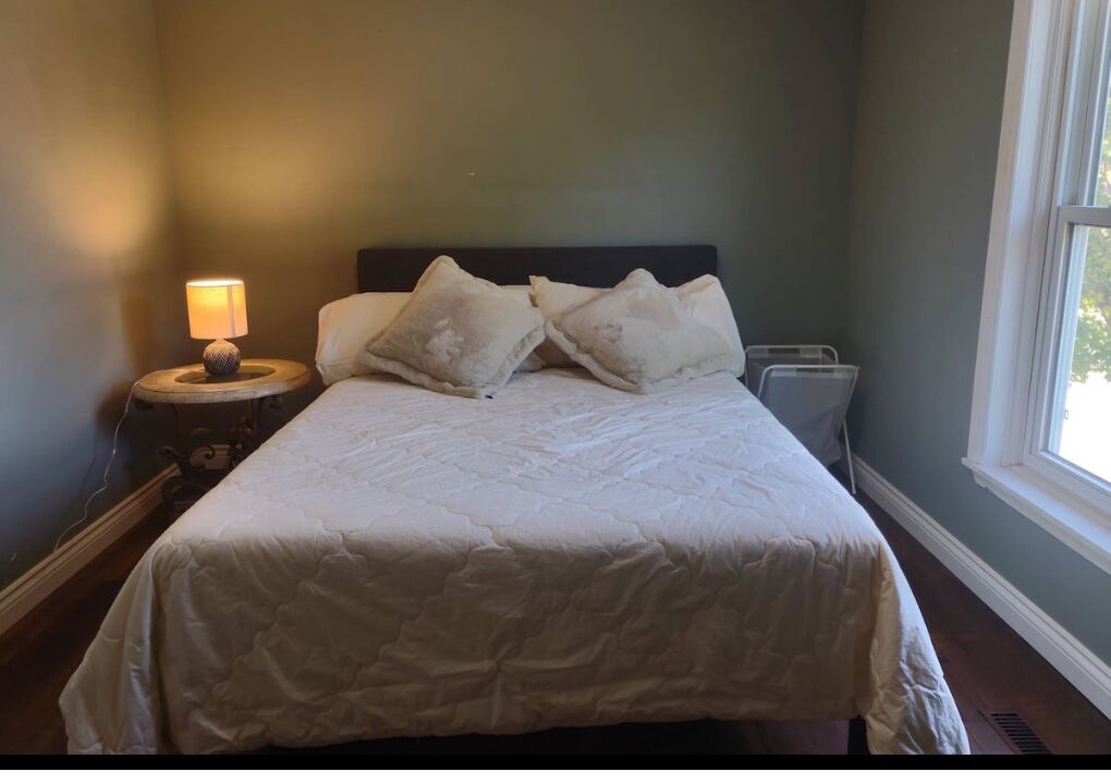 Photo of Bedroom in Bowmanville