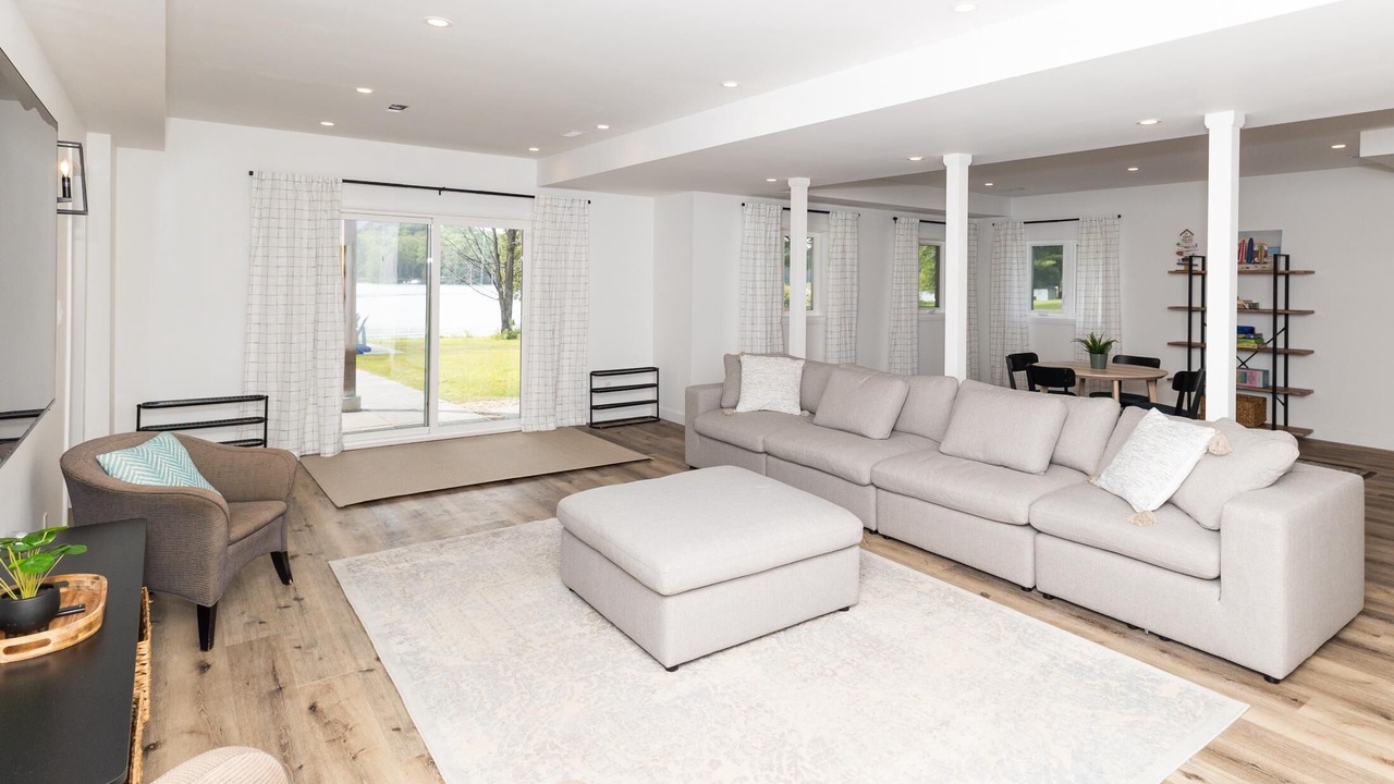 Photo of Livingroom in Haliburton