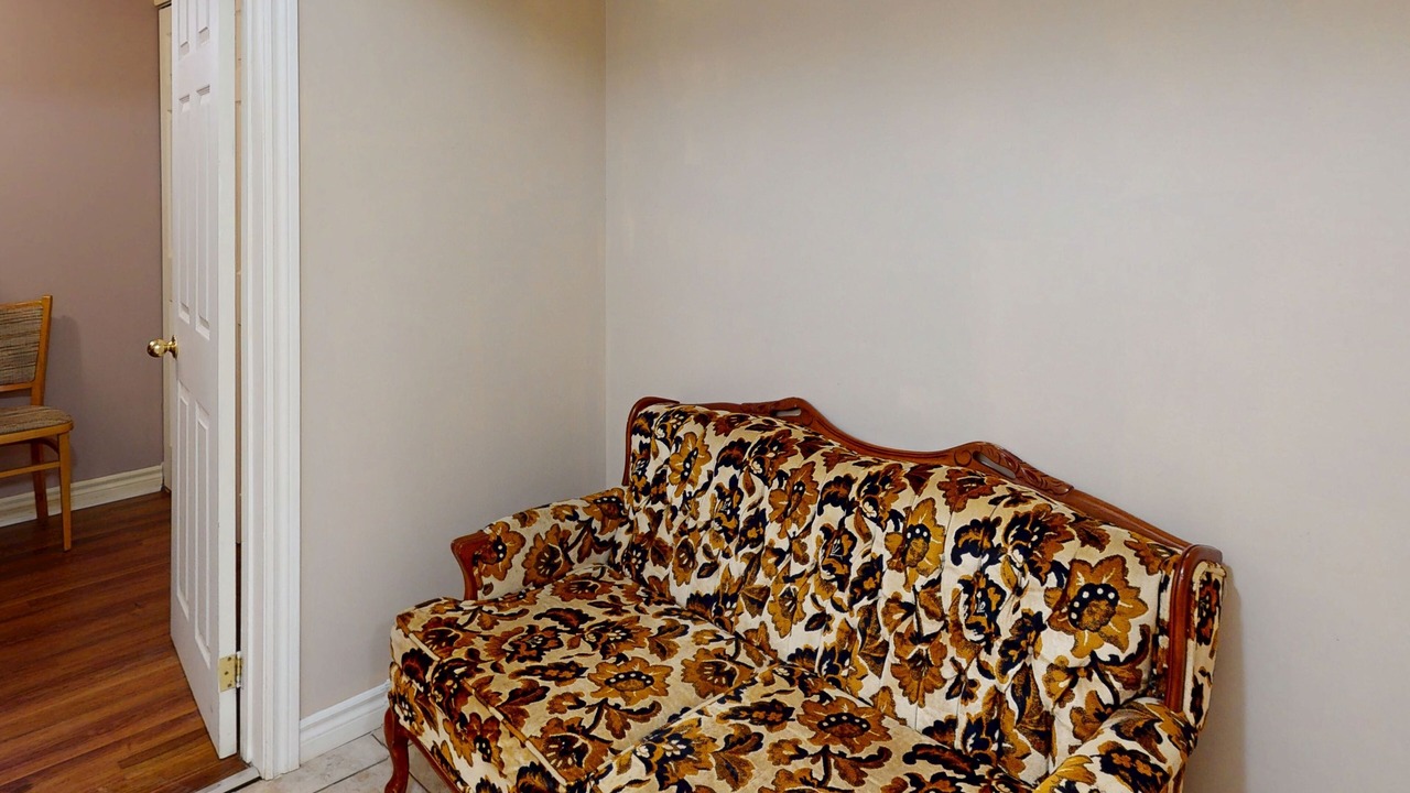 Photo of Livingroom in Wasaga Beach