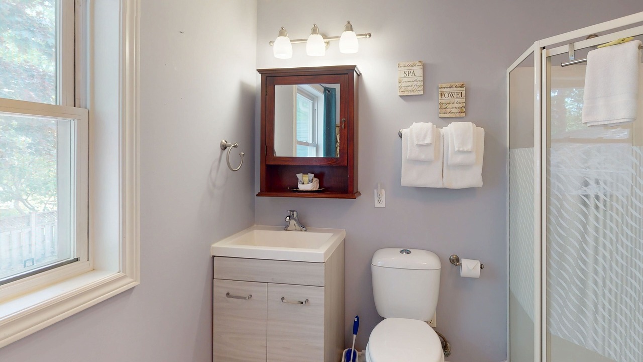 Photo of Bathroom in Wasaga Beach