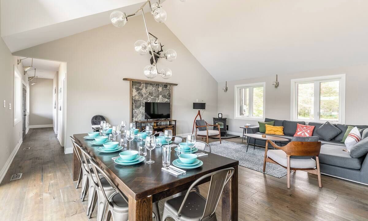 Photo of Livingroom in Bobcaygeon