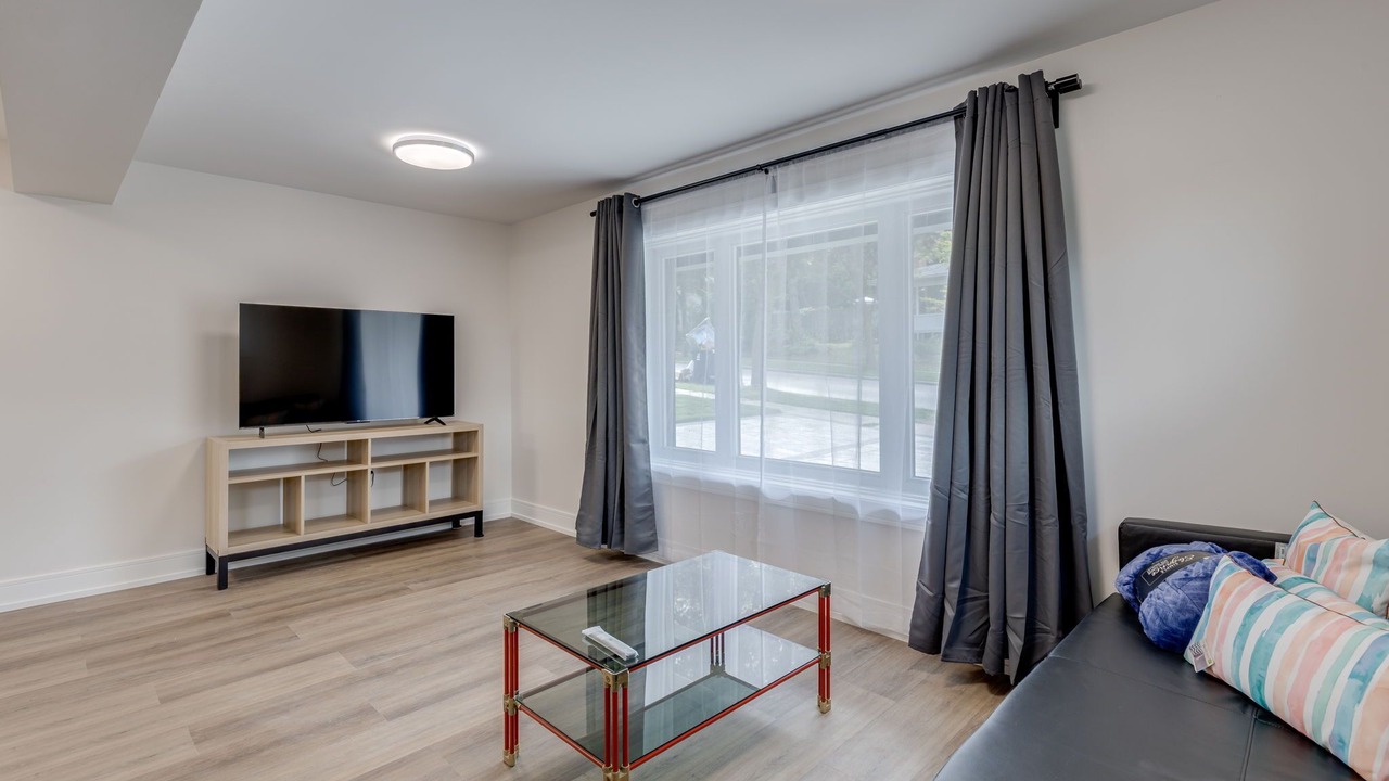 Photo of Livingroom in Newtonbrook