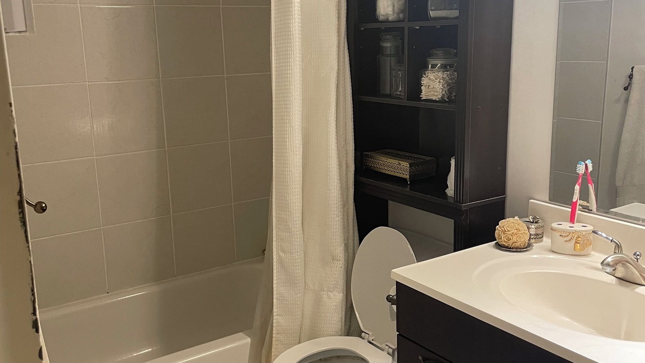 Photo of Bathroom in Vieux-Quebec-Cap-Blanc-colline Parlementaire