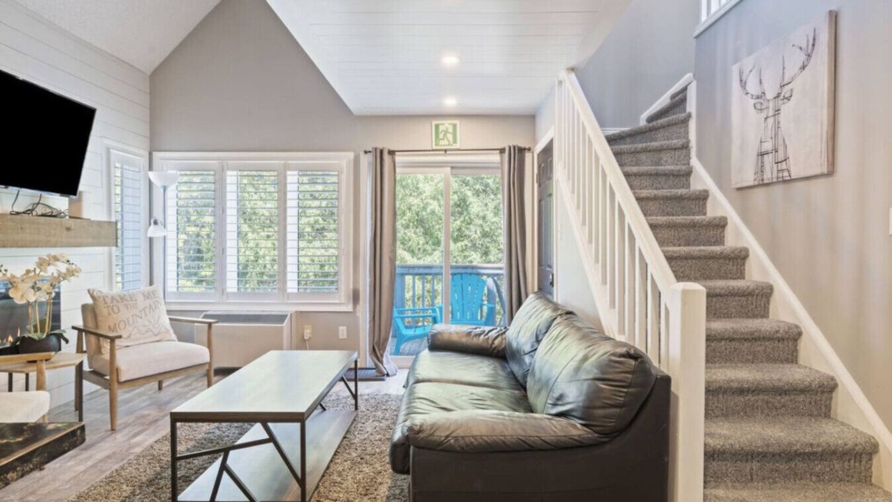 Photo of Livingroom in Craigleith