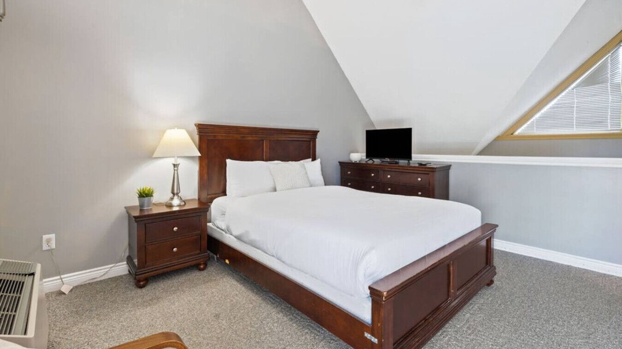 Photo of Bedroom in Craigleith