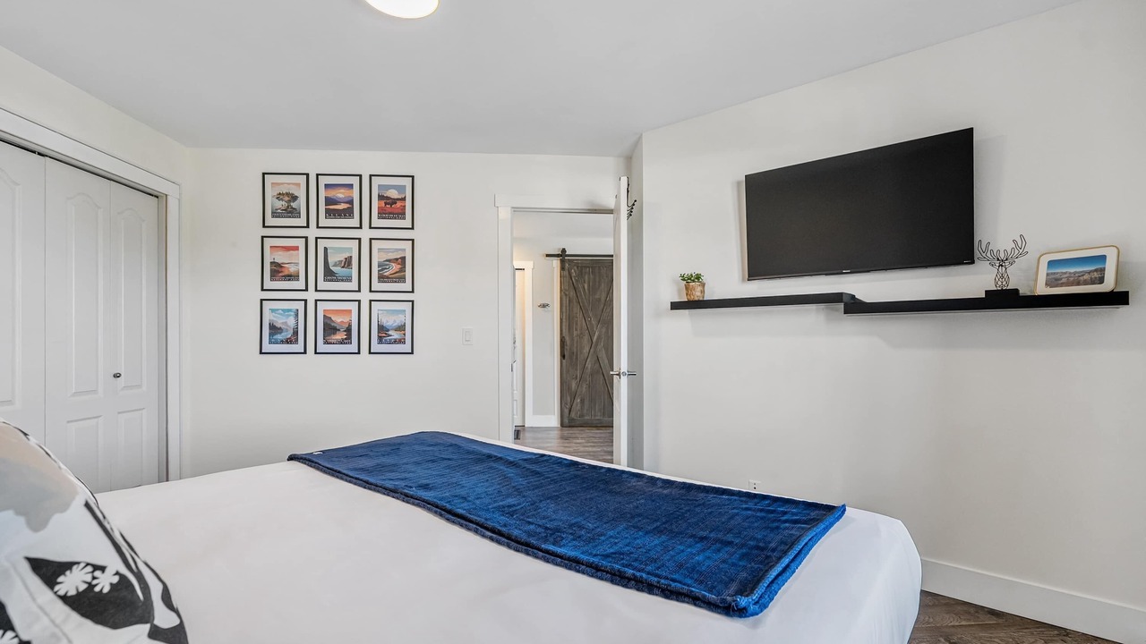 Photo of Bedroom in Sylvan Lake