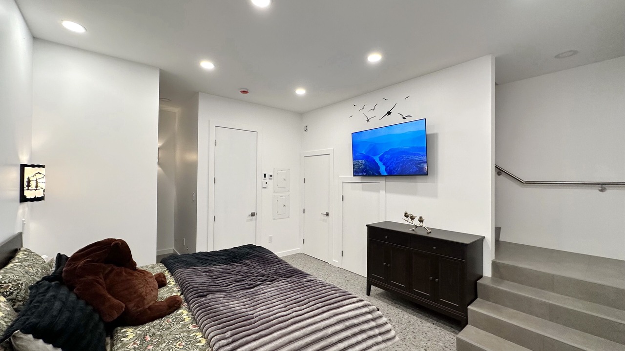 Photo of Bedroom in Courtenay