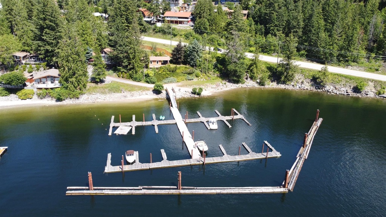 Photo of Others in Sicamous