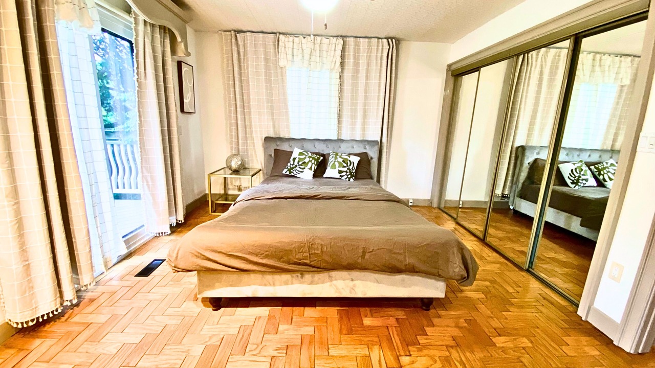 Photo of Bedroom in Halton Regional Municipality