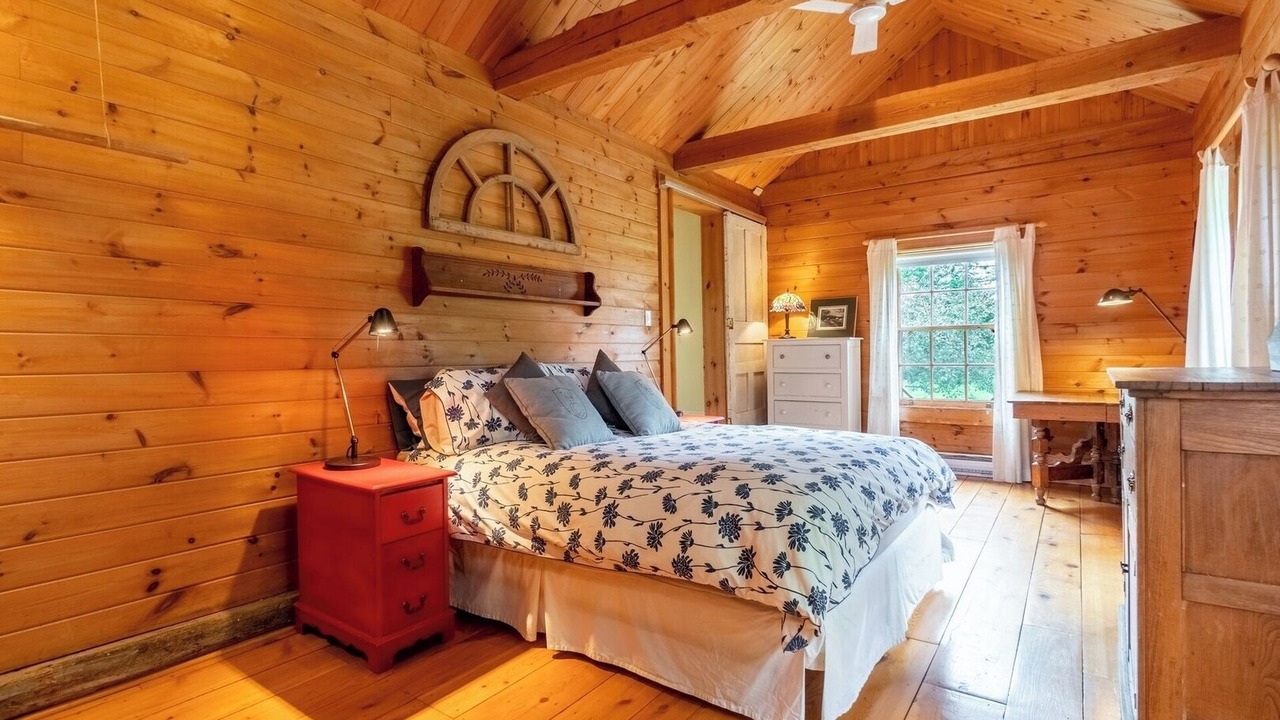 Photo of Bedroom in Lac-Brome