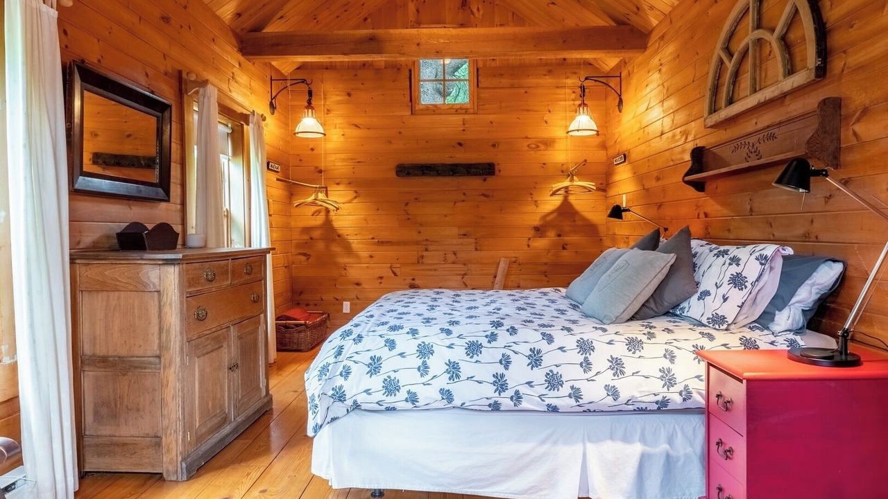 Photo of Bedroom in Lac-Brome