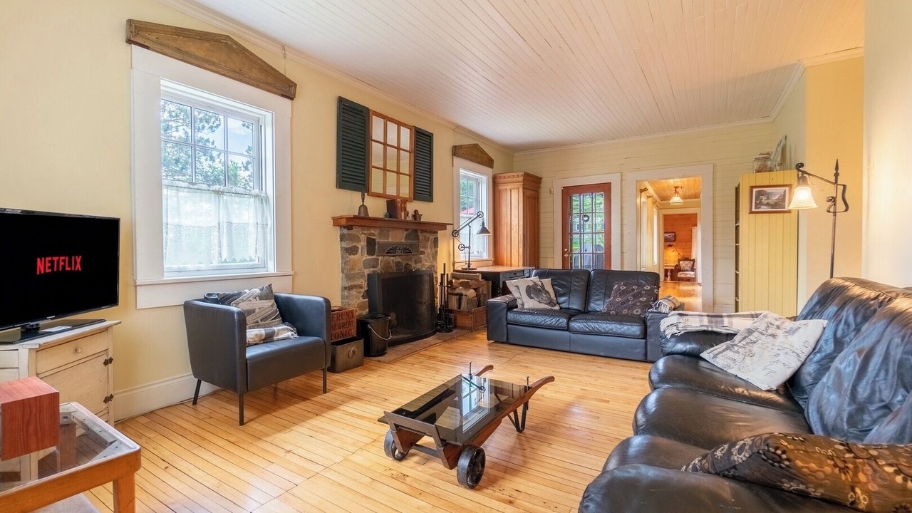 Photo of Livingroom in Lac-Brome