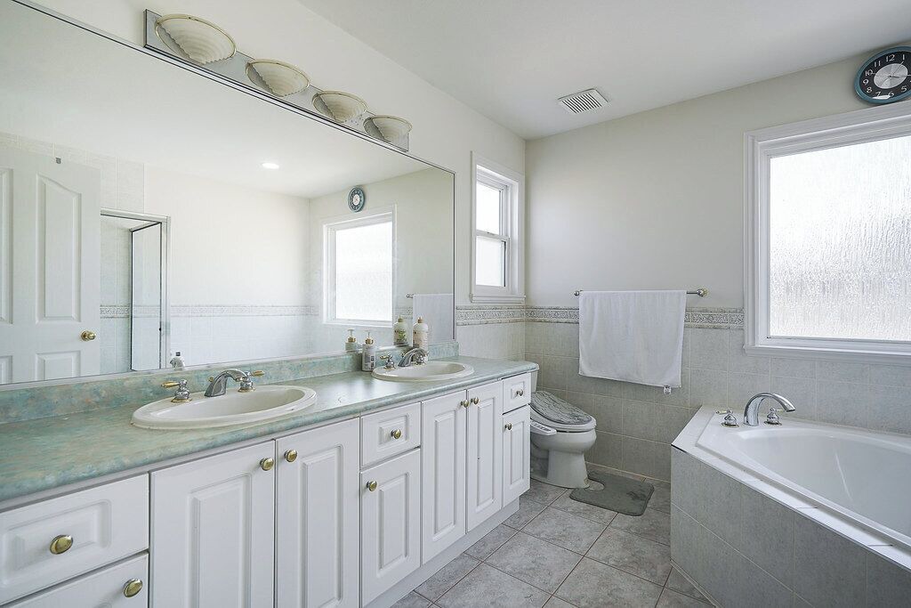 Photo of Bathroom in Delta
