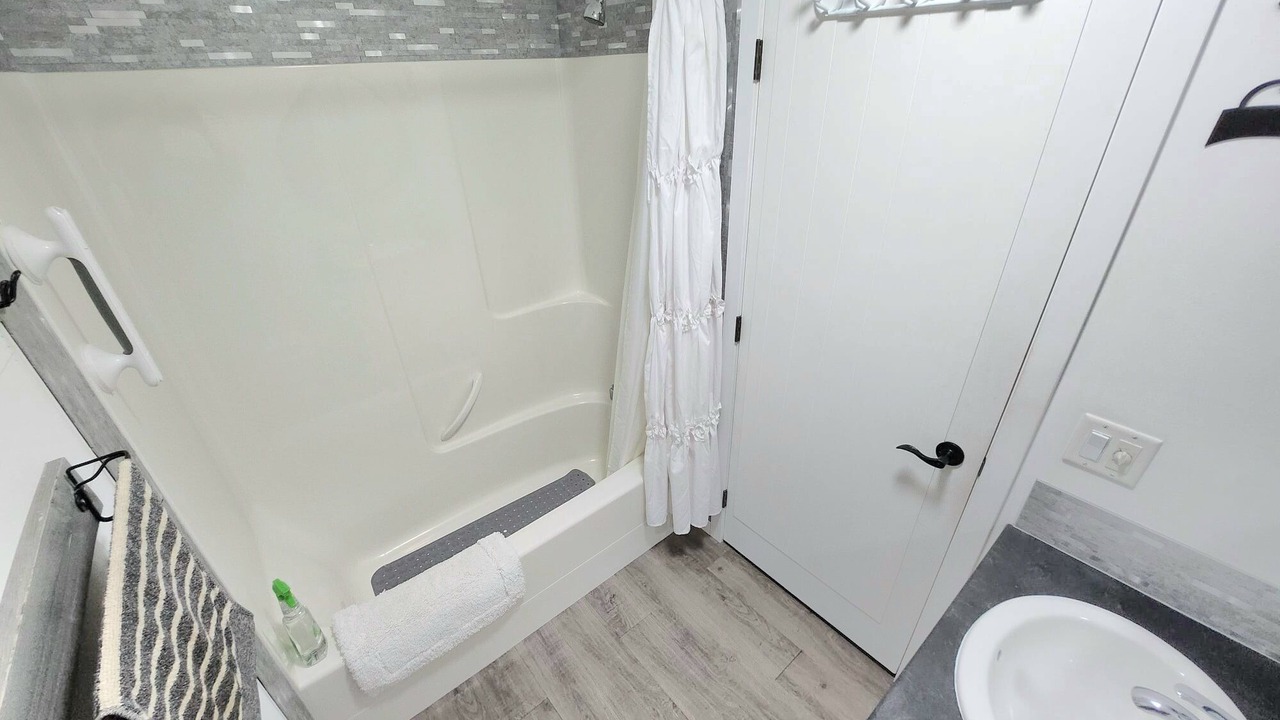 Photo of Bathroom in Black Mountain