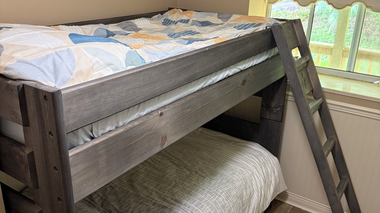 Photo of Bedroom in Cultus Lake
