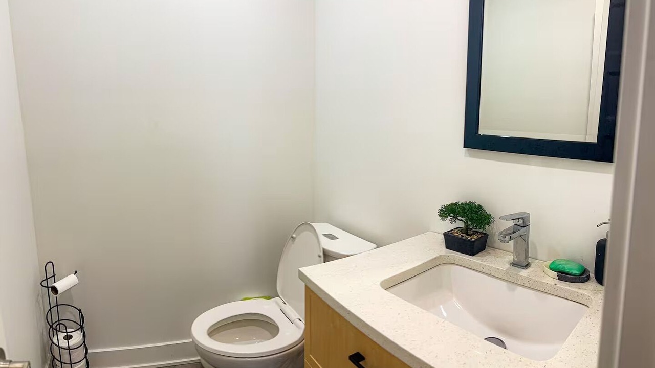 Photo of Bathroom in Saint-Hubert