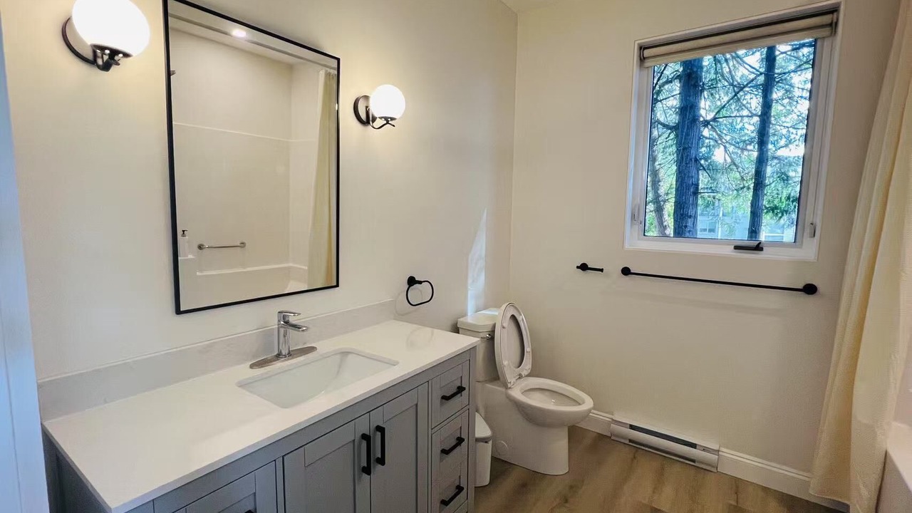 Photo of Bathroom in Yellow Point