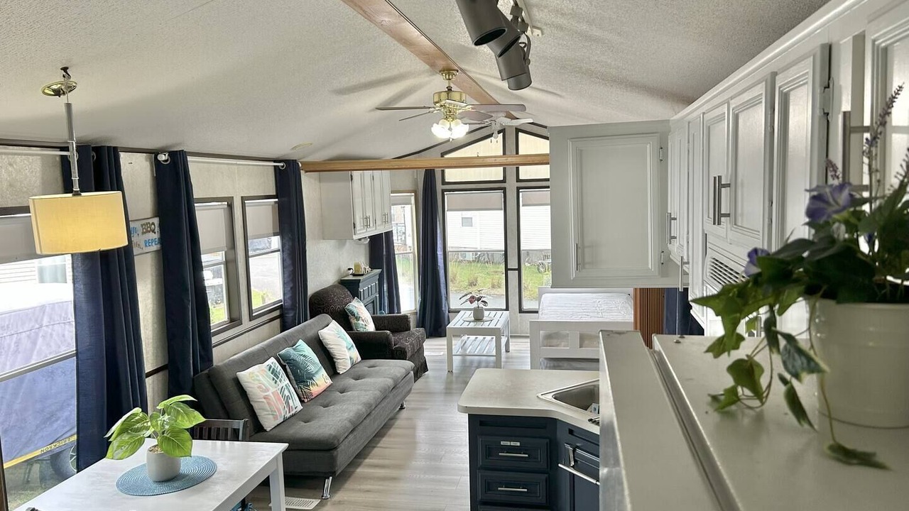 Photo of Livingroom in Sherkston
