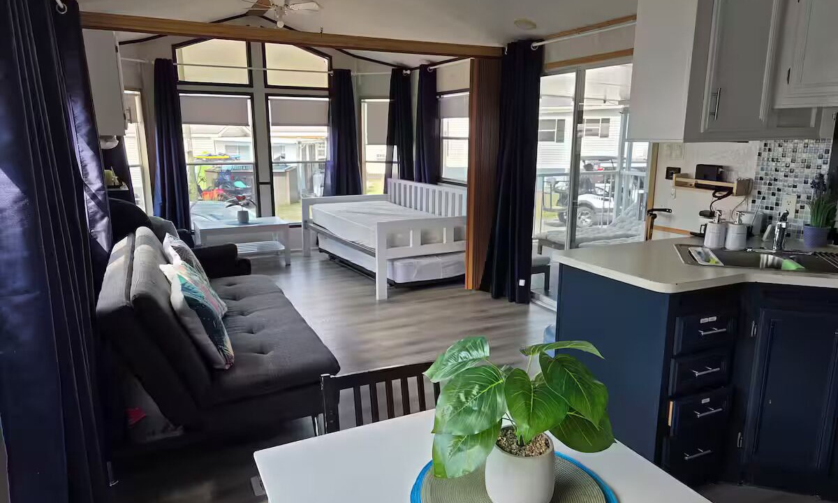 Photo of Livingroom in Sherkston