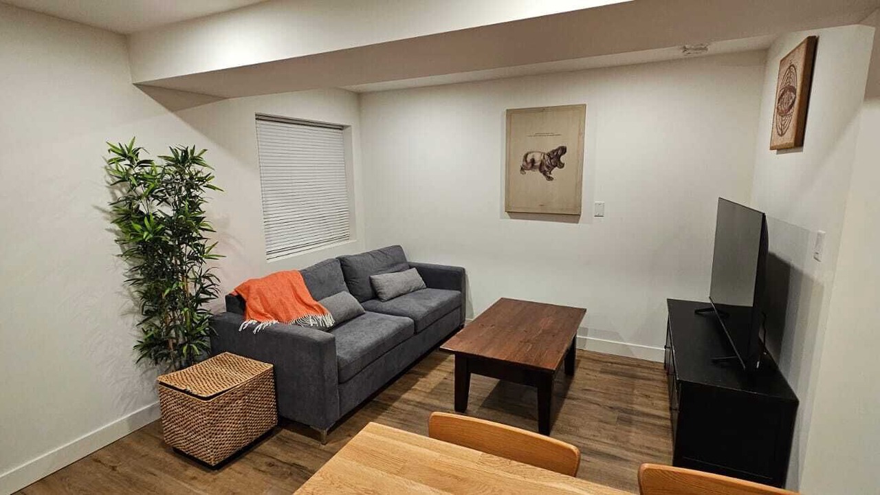 Photo of Livingroom in Walnut Grove