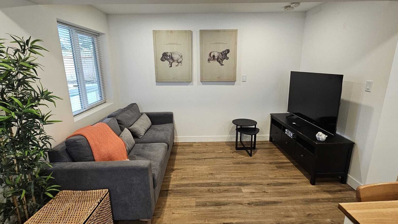 Photo of Livingroom in Walnut Grove