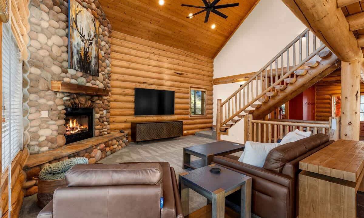 Photo of Livingroom in Summit Park