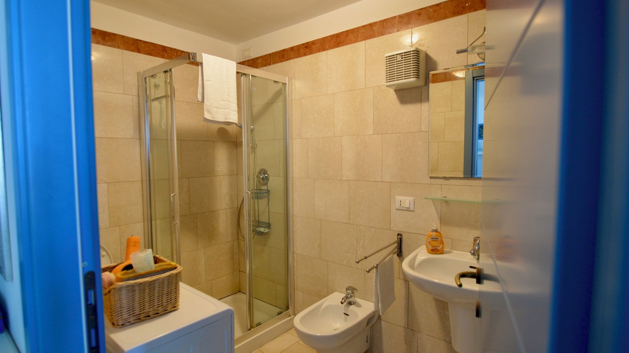Photo of Bathroom in Calambrone