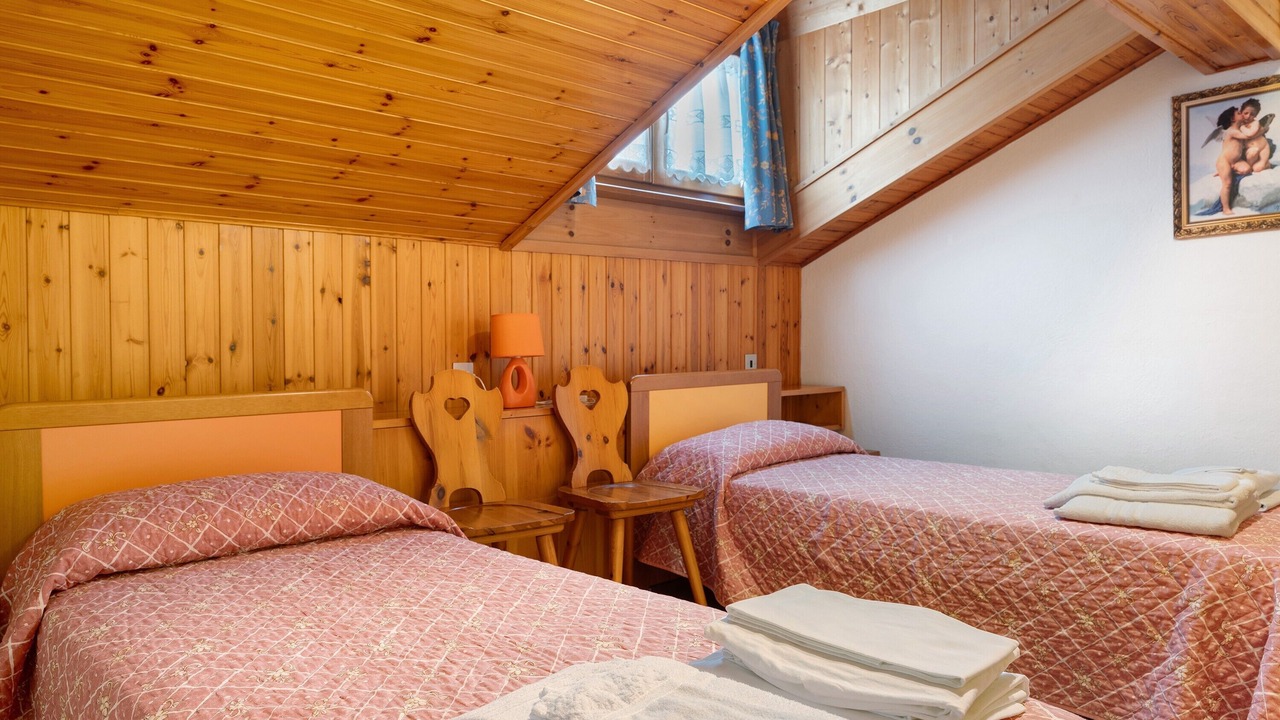 Photo of Bedroom in Molveno