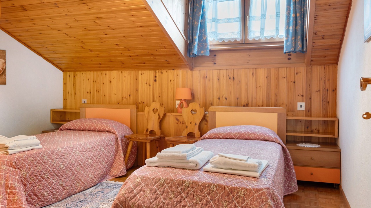 Photo of Bedroom in Molveno