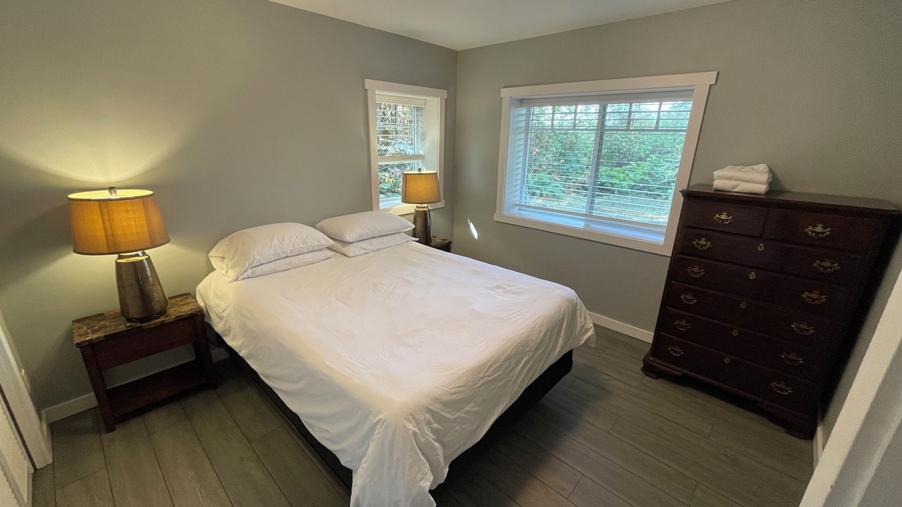 Photo of Bedroom in Cowichan Bay