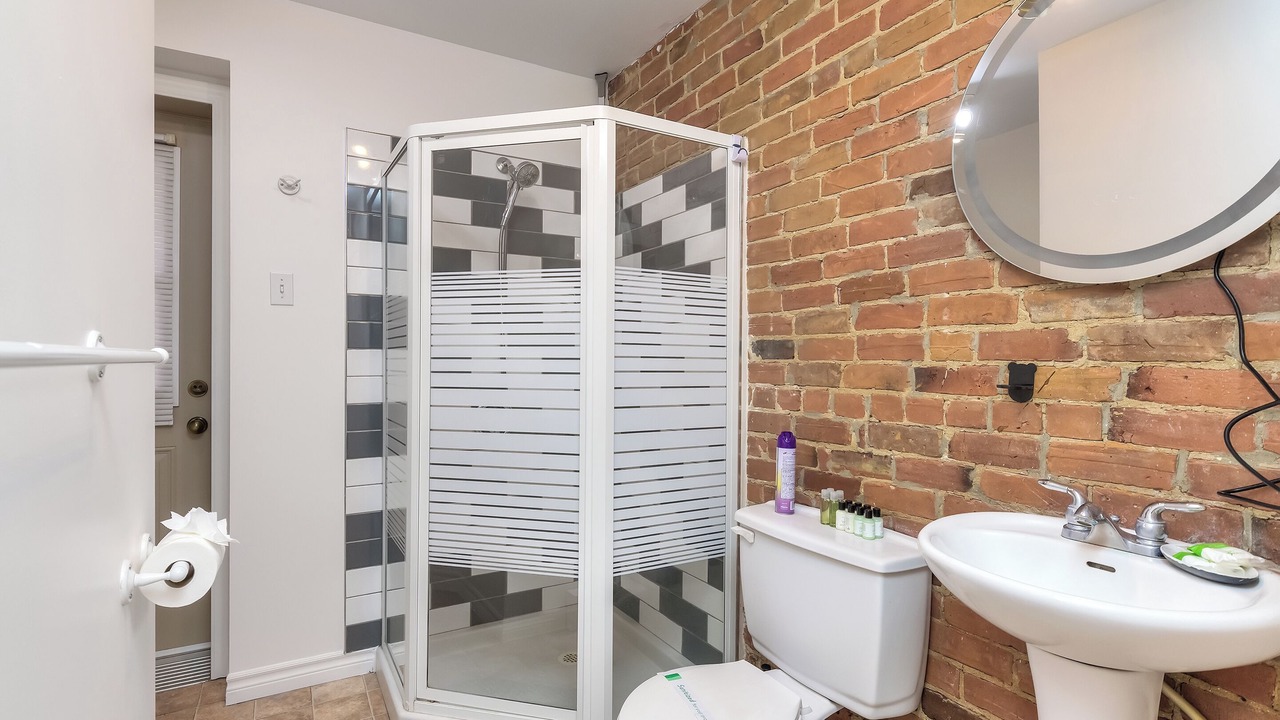 Photo of Bathroom in Ville-Marie