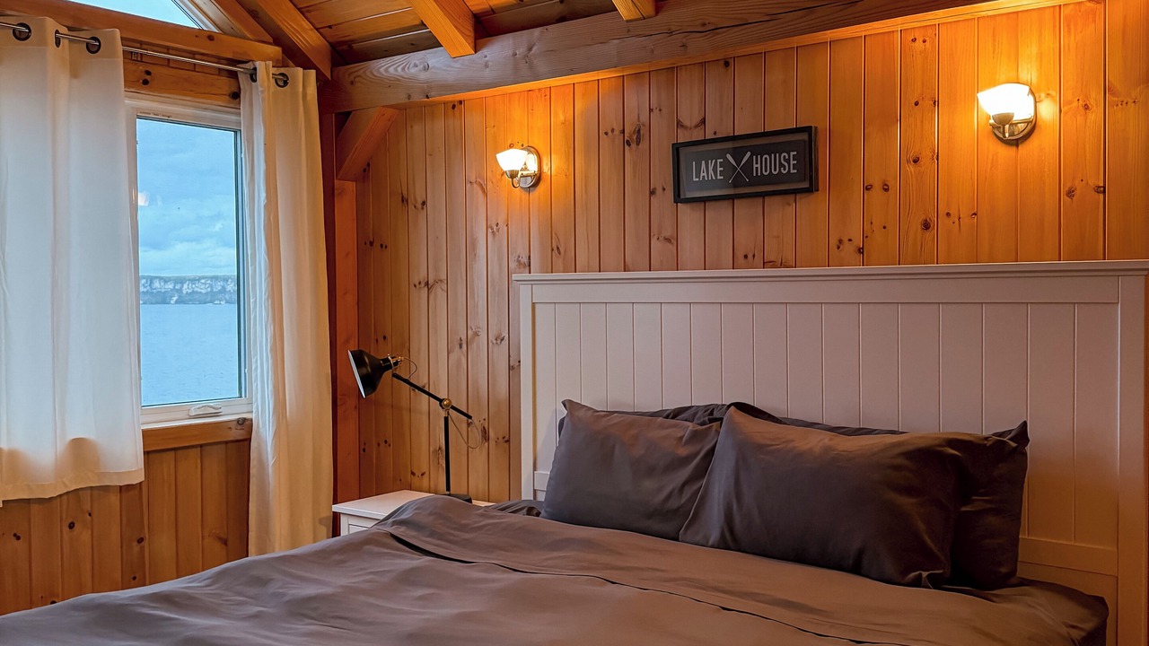 Photo of Bedroom in Lion's Head