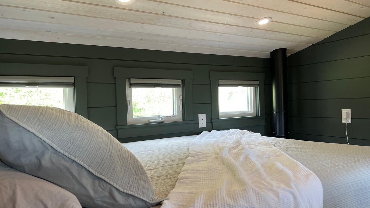 Photo of Bedroom in Okanagan-Similkameen