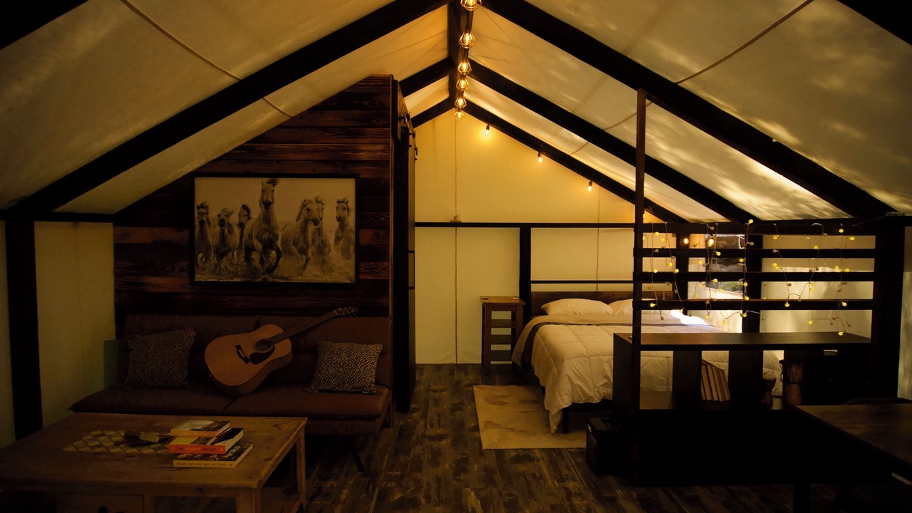 Photo of Bedroom in Mayne Island