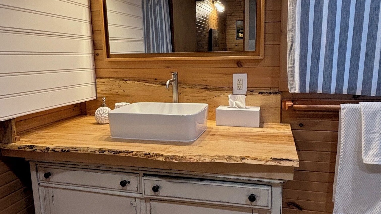 Photo of Bathroom in Chisholm